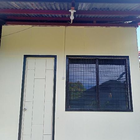 Byannix Guests Room Moalboal Exterior foto